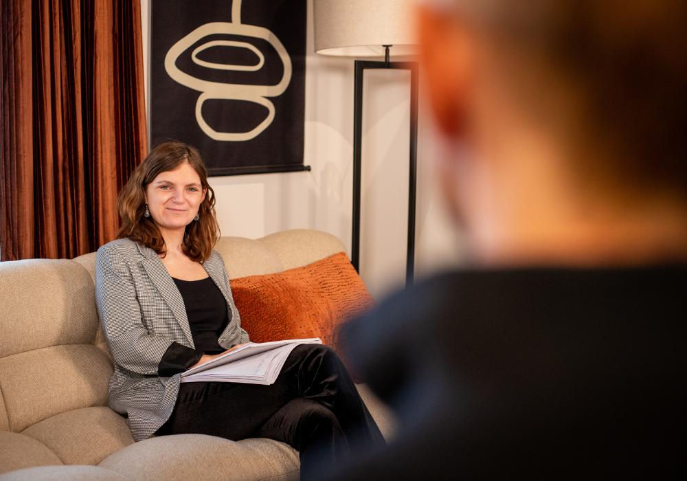 HR-consultant in gesprek met klant