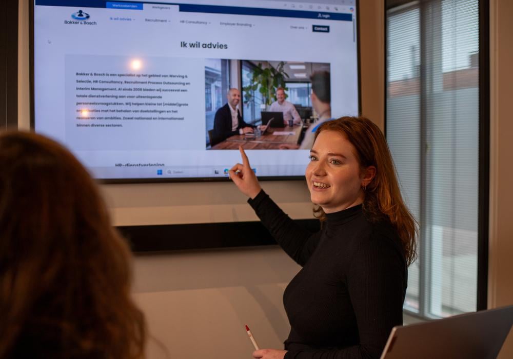 HR Consultant geeft presentatie