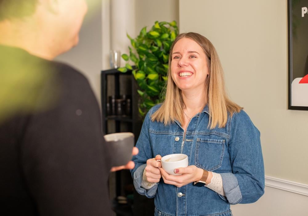 Laura in overleg | Bakker en Bosch
